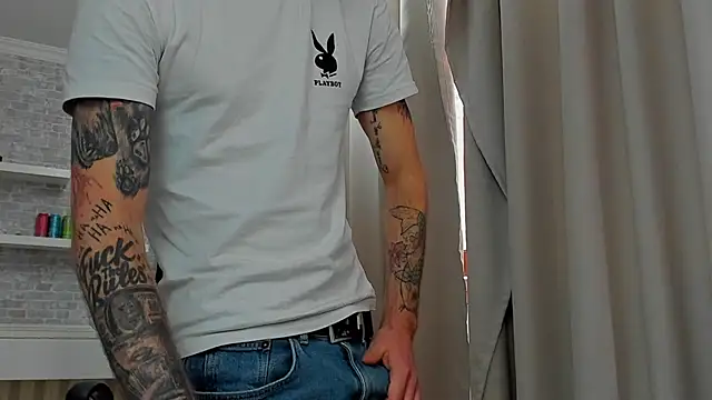 Czat XXX na żywo – JonahShaw
