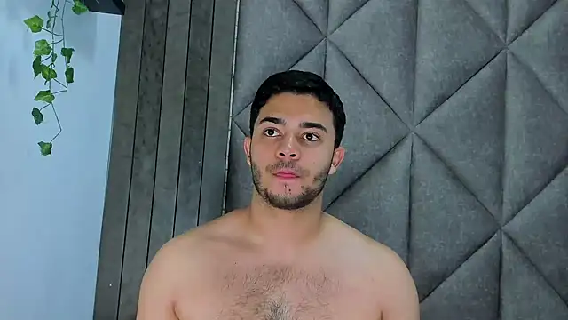 Chat XXX en directo de TylerWest_