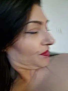 AryaSummersReal Chat XXX in diretta