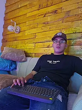 Chat +18 de sam_vitali ao vivo