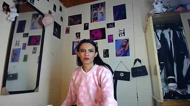 Aisha_hotts777 Show in webcam