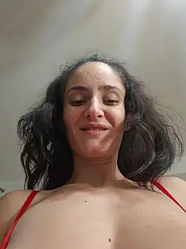 Trrishaxxx Chat XXX in diretta