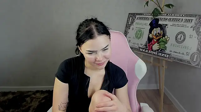 دردشة Nikki_doll الجنسية المباشرة