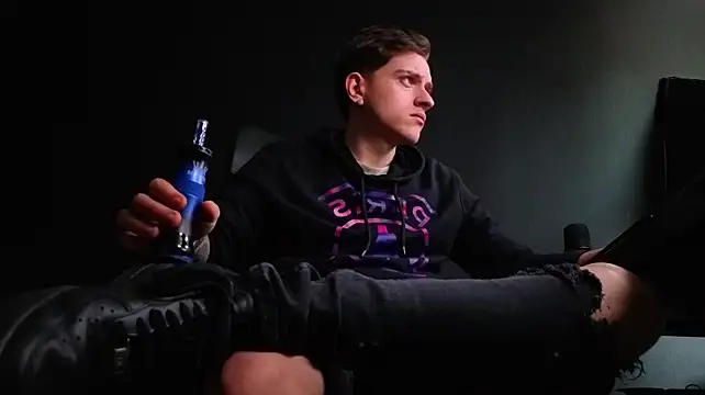 FelixStarkk 라이브 XXX 채팅