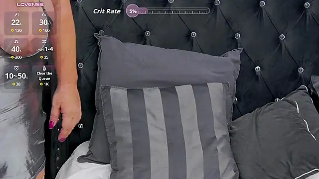 Chat XXX ao vivo de VoluptuousLeona