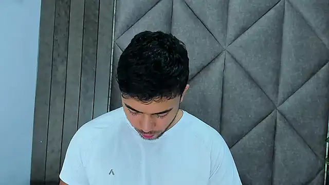 Chat XXX en directo de TylerWest_