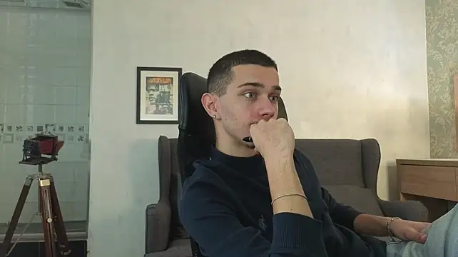 XXX chat uživo modela KaydenDrew