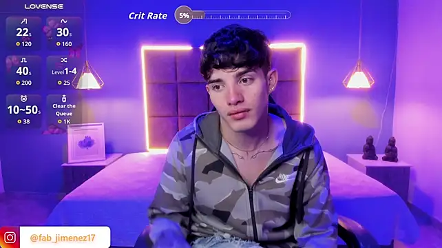 צ'אט XXX בשידור חי של AlejooTwink