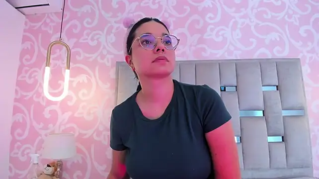 Annie-Vanegas Chat XXX in diretta