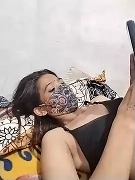 Chat XXX ao vivo de Cute-Naavya