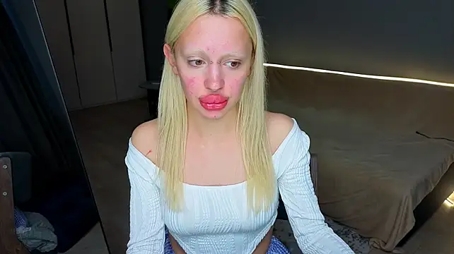 Luna_Beverlyn Live XXX chat
