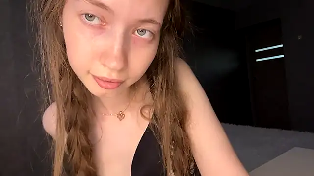 Emily_Mur_ Live XXX-Chat