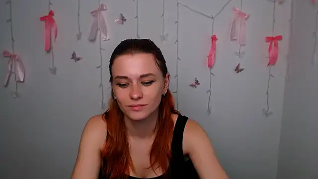 Chat +18 de PeppyMia ao vivo