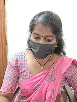 Chat XXX ao vivo de tamil_Sigappu_Roja