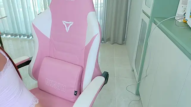 Lilyisshy Chat XXX in diretta