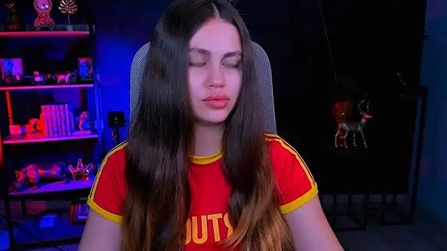 MissTessaGlow live XXX chat