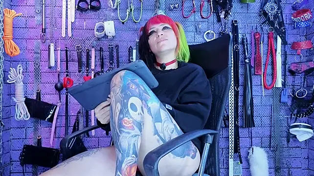 PANDORANEZZ live XXX chat