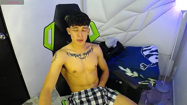 XXX chat uživo modela Liom_Gym