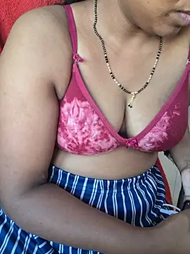 telugu_ammaye_001's Live XXX Chat