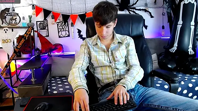 ThomasEdisonn live XXX chat