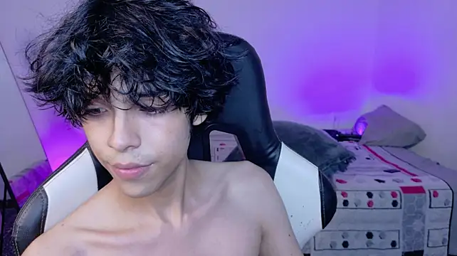 Alan26_ Live XXX-Chat