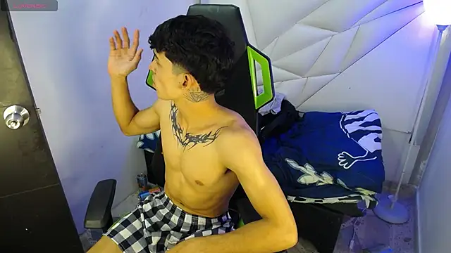 Liom_Gym Chat XXX live