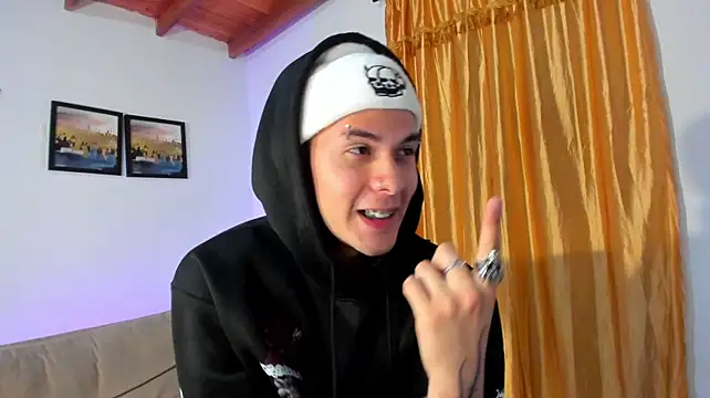 Vlad__night live XXX chat