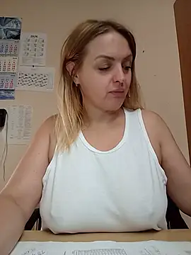 Онлайн чат XXX Ami_Foxy