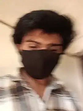 Yash_Sharma18 Adlı Modelin Canlı XXX Sohbeti