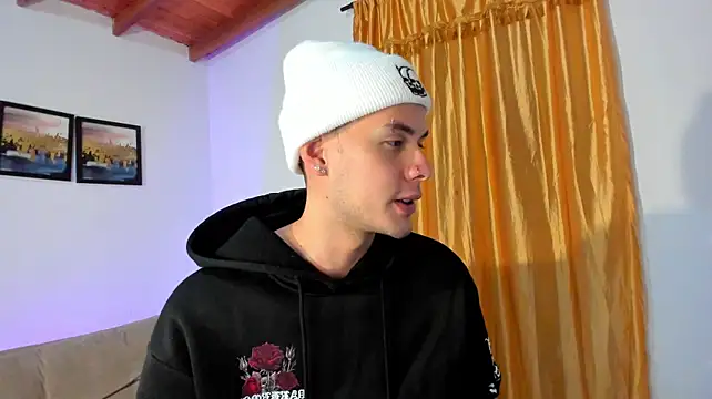 Chatroom XXX en direct de Vlad__night