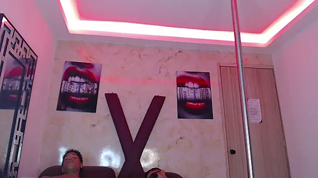 RED_ZONE_BOYS Adlı Modelin Canlı XXX Sohbeti