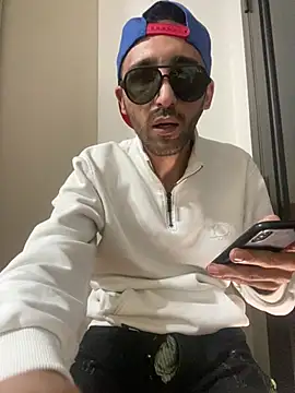 hakilka2 Adlı Modelin Canlı XXX Sohbeti