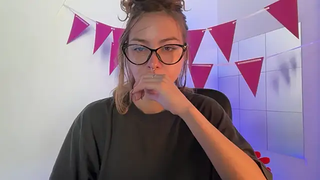 Hairytale live XXX chat