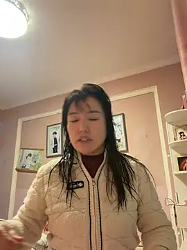 Sansan--33 Chat XXX in diretta