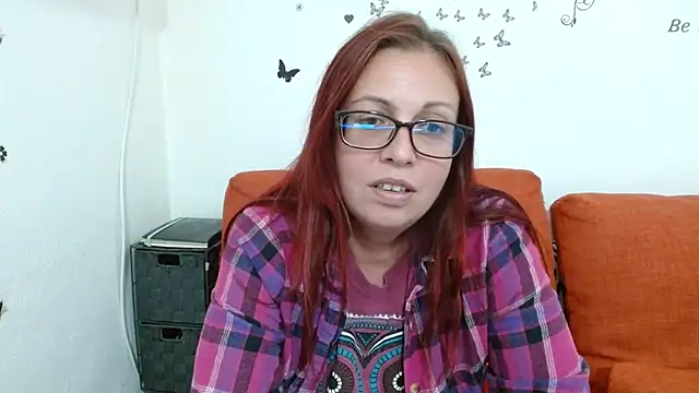 LadyHellene's Live XXX Chat