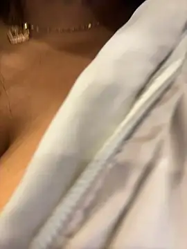Nahomy-firee live XXX chat