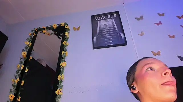 _shantal_smith's Live XXX Chat