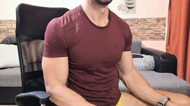 HotHunkTrainer: απευθείας συνομιλία ΧΧΧ