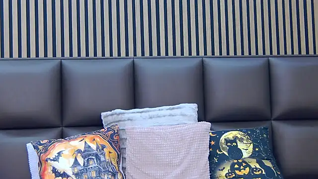 XXX chat uživo modela FoxyJoy