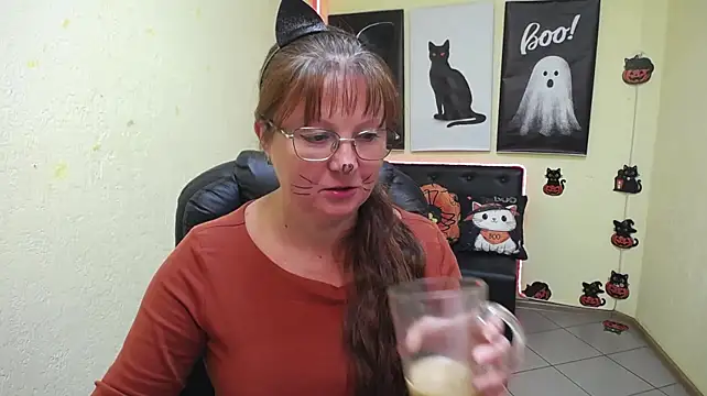 VanessaHotts: онлайн-секс-чат