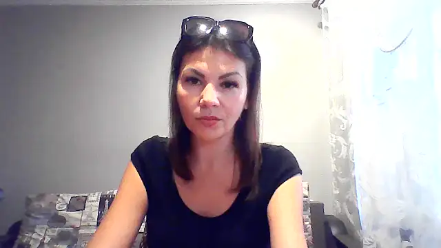 LyaIcyQ – Live XXX-chat