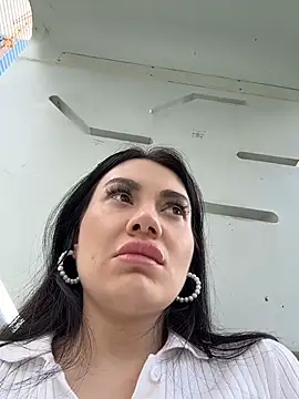 Wet__Bunny Chat XXX in diretta