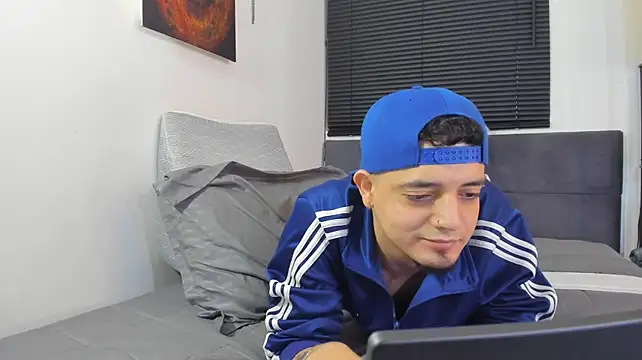 צ'אט XXX בשידור חי של alejandro_calderon1