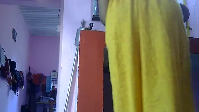 Pooja-suman Chat XXX in diretta