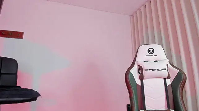 XXX chat uživo modela Sweet__giirl