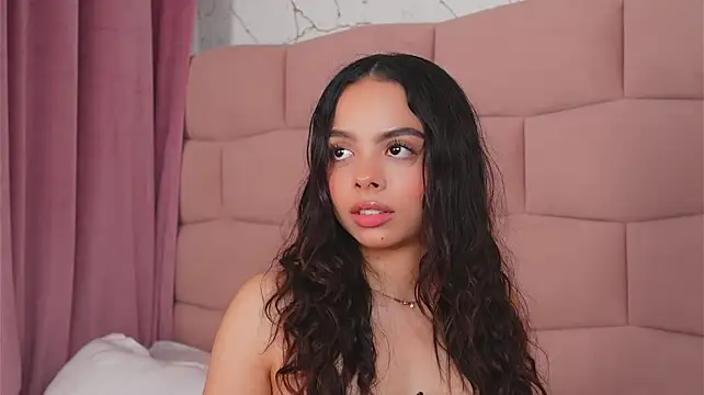 BambiRoses' Live XXX Chat
