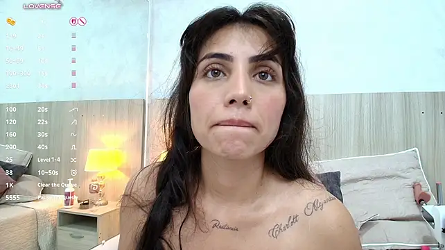 sara_melo1's Live XXX Chat