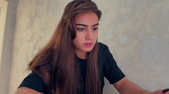 Marnera 라이브 XXX 채팅