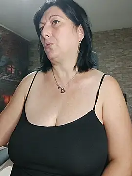 Chatroom XXX en direct de LeillaaX