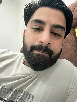 Czat XXX na żywo – Royalboy_03